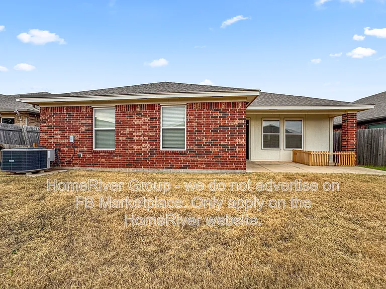 19221 Blanco Dr — Photo 15