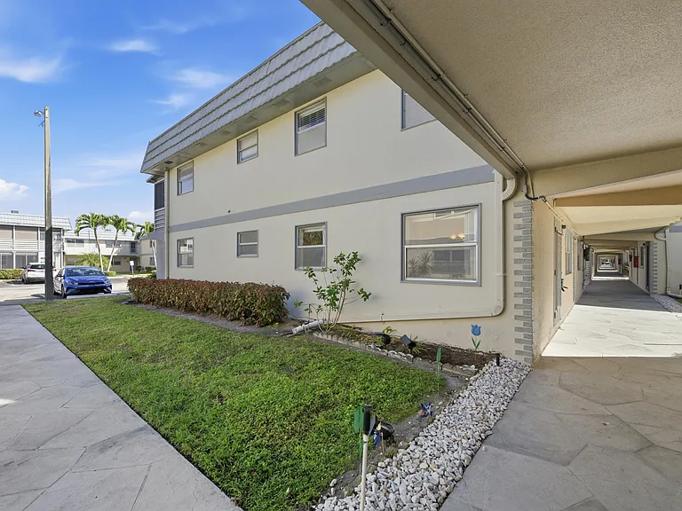 452 Brittany Dr #J — Photo 21