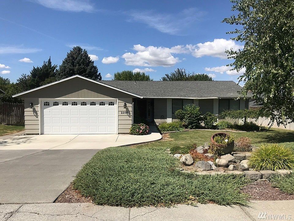 1st image of 2208 S Crestmont Dr