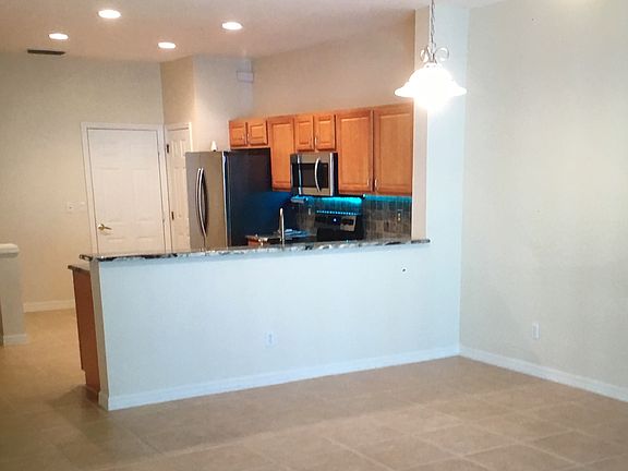 4th image of 8430 Village Edge Cir