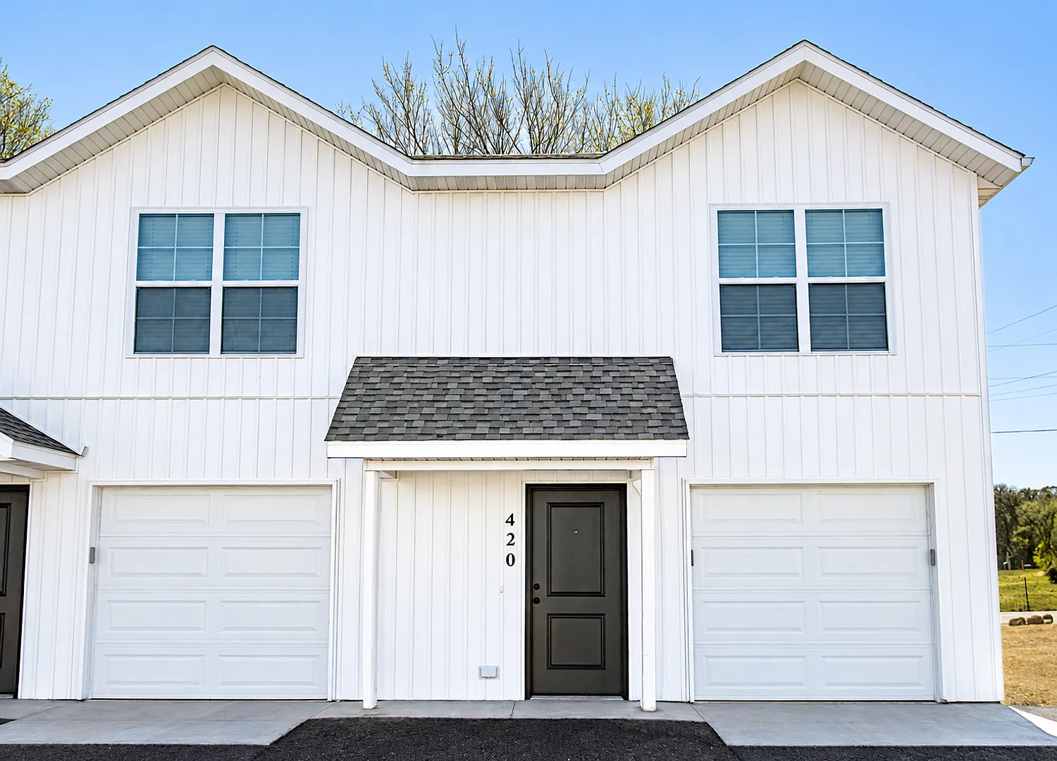 3 Bed 2.5 Bath with garage Townhome!! — Photo 2
