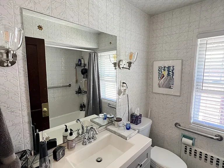 68 Winsor Ave — Photo 37