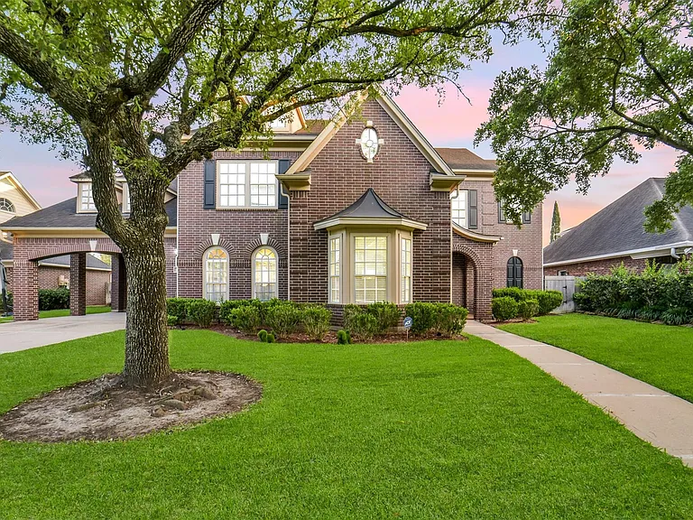 1522 Meadowstar Dr — Photo 6