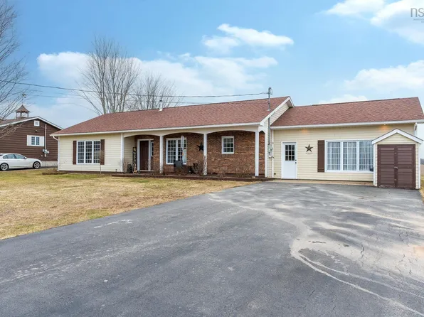 885 Thompson Rd, Waterville, NS B0P 1V0