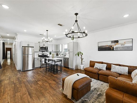 3rd image of 3026-28 Mandeville St