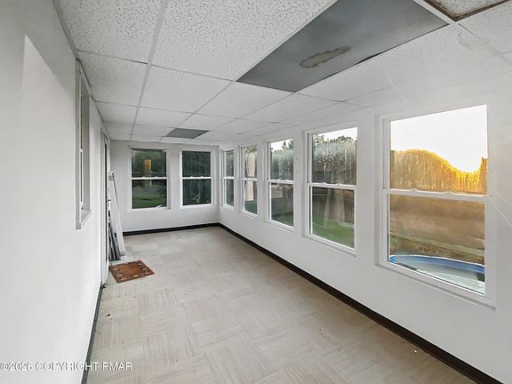 4th image of 1424 Twin Pine Rd