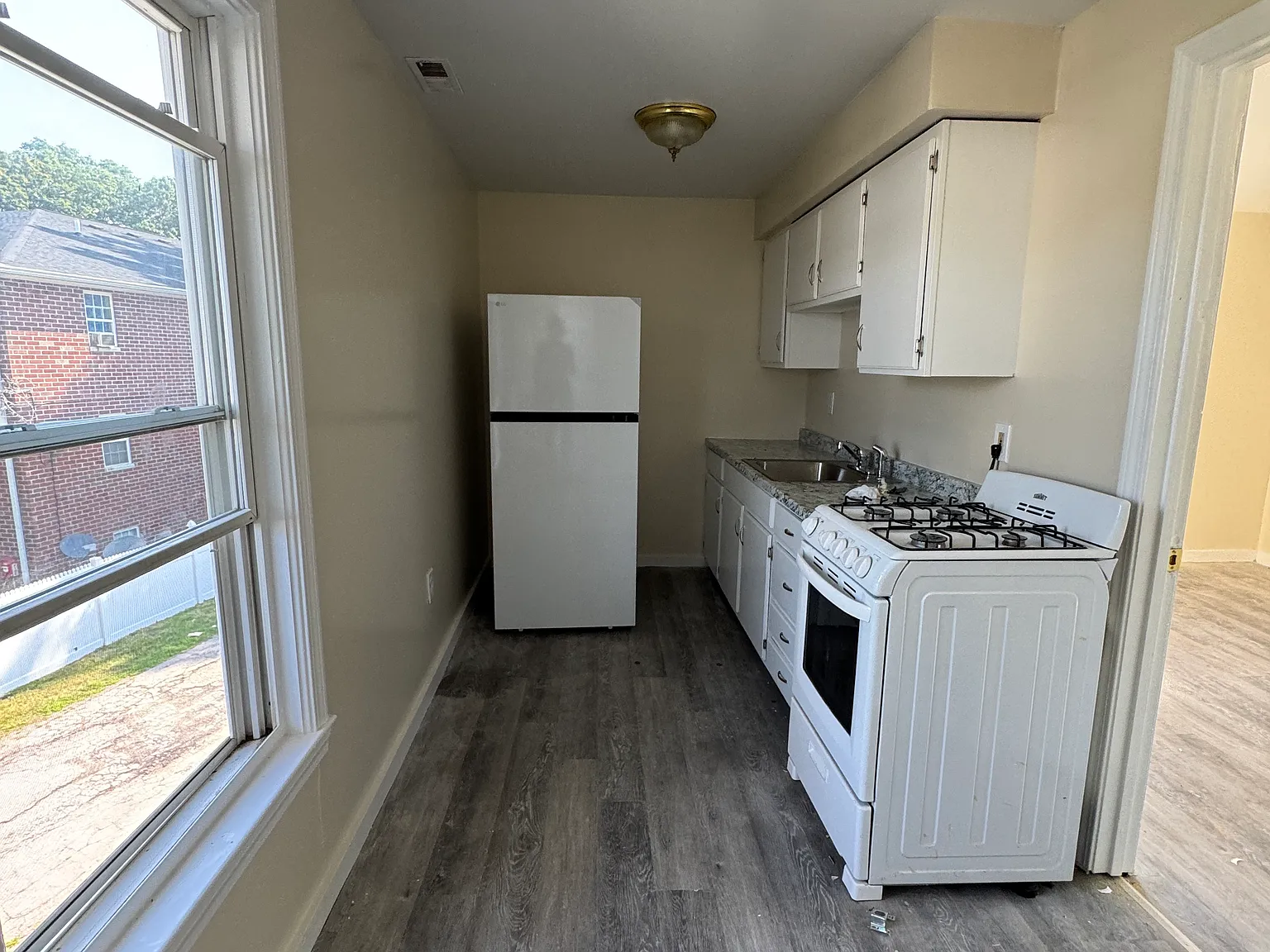 2 bed, $1,795 — Photo 2