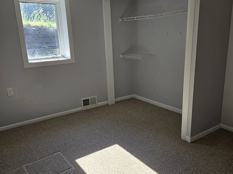 5015 Highland Dr — Photo 29