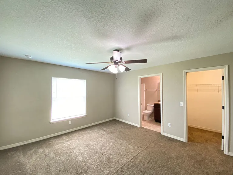 16618 SW 31st Cir — Photo 15