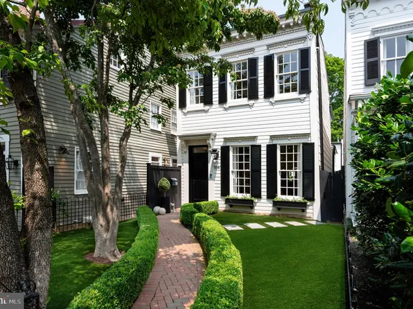 1641 35th St NW, Washington, DC 20007