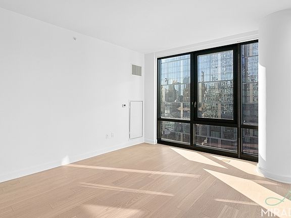 4th image of 21 W End Ave APT 2404