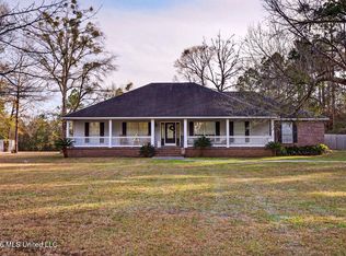 14308 Longwood Cir, Diberville, MS 39540