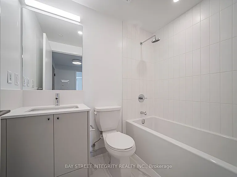 10 Oak St #903 — Photo 6
