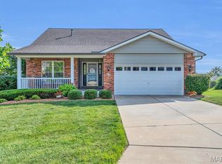 69 Bond Ct, Saint Peters, MO 63376
