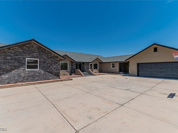 2nd image of 7425 N Torrey Pines Dr