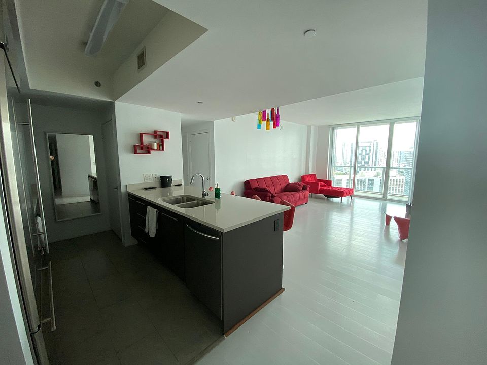 1st image of 500 Brickell Ave APT 3303