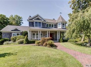 299 Sterling Pl, Greenport, NY 11944