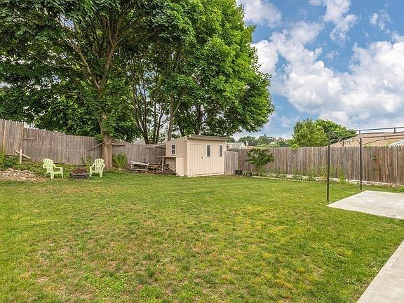 2nd image of 9 Cyrus St