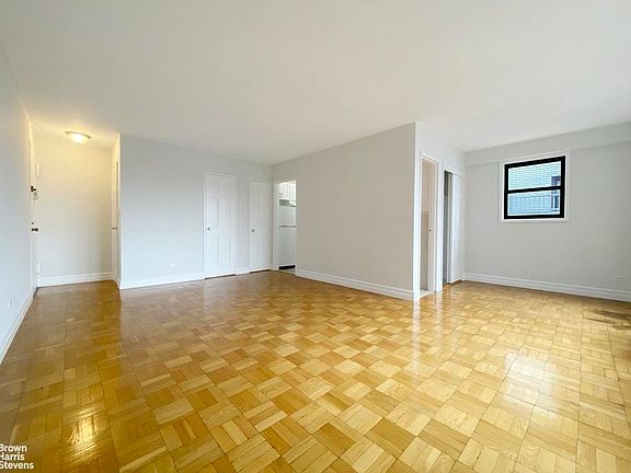 4th image of 200 E 15th St APT 11N