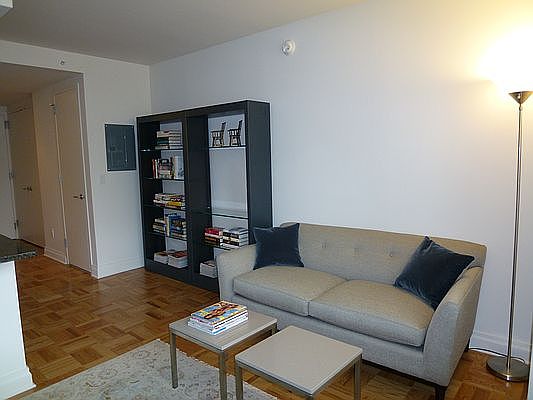 5th image of 1510 Lexington Ave APT 4K