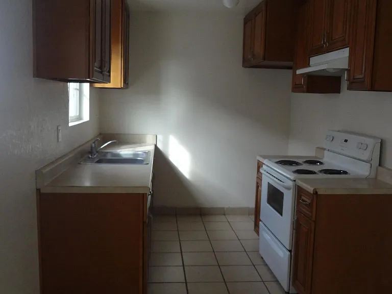 225 W Santa Barbara St #C — Photo 6