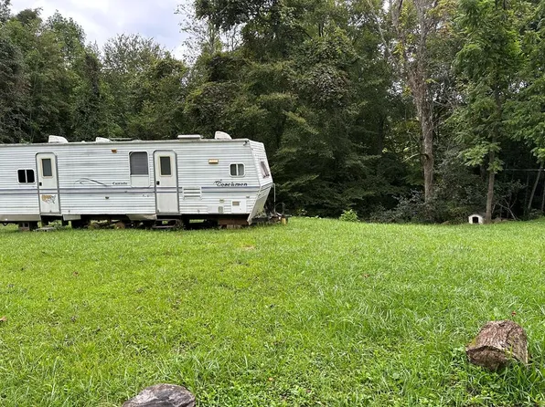 447 Forrester Hollow Ln, Mountain City, TN 37683