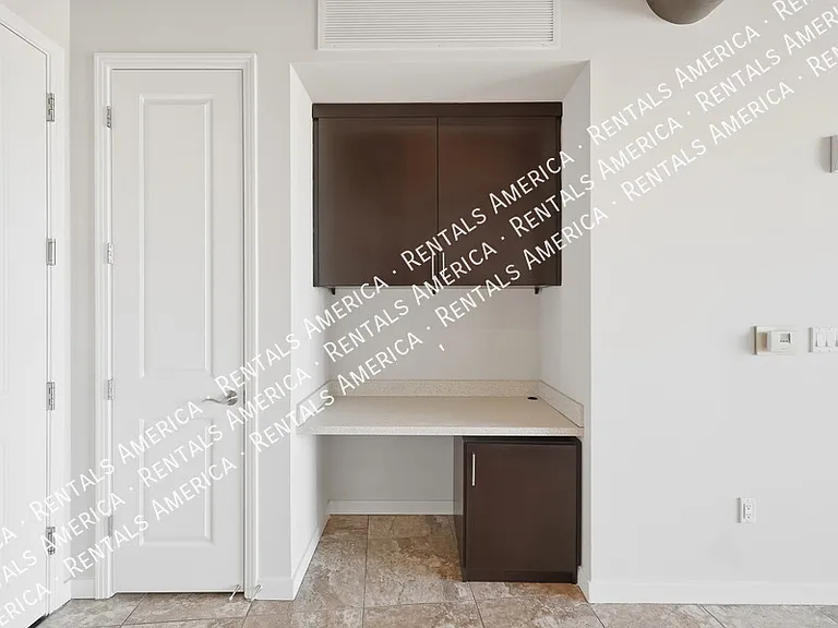 1 E Lexington Ave #905 — Photo 2