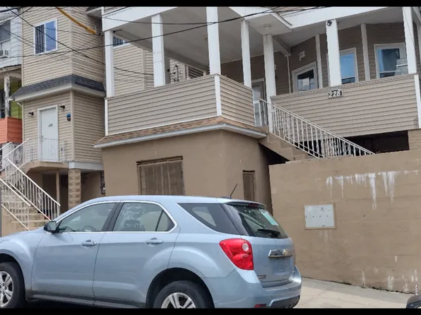 229 Benziger Ave #1, Staten Island, NY 10301