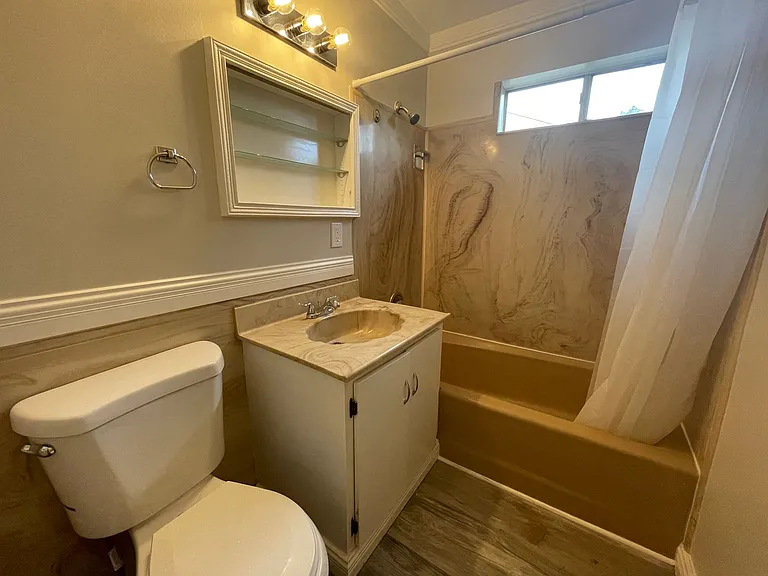 4726 E Utah Pl — Photo 13