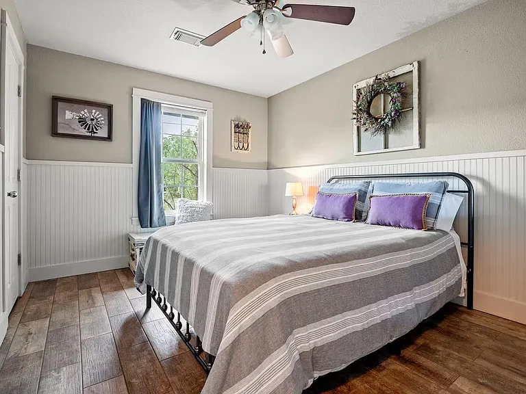801 John Knox Rd — Photo 16