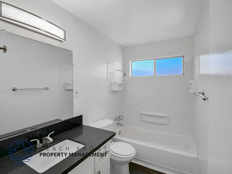 1576 Elm Ave — Photo 16