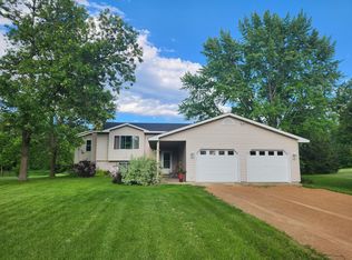 2060 Budd Ave, Maple Plain, MN 55359