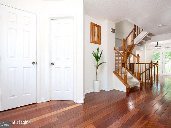 2nd image of 5490 Prince William Ct