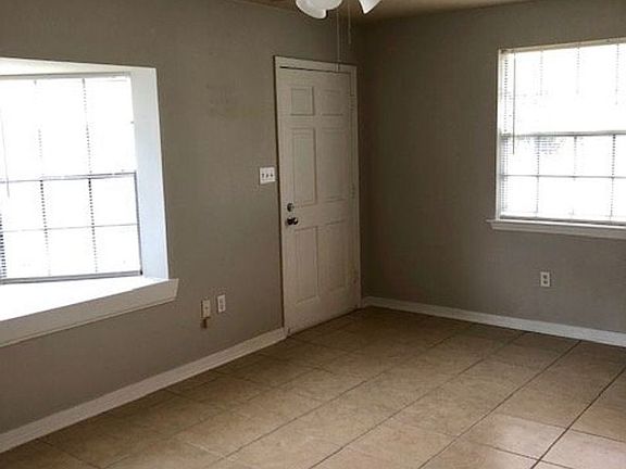 4th image of 7 Lurline Dr #1