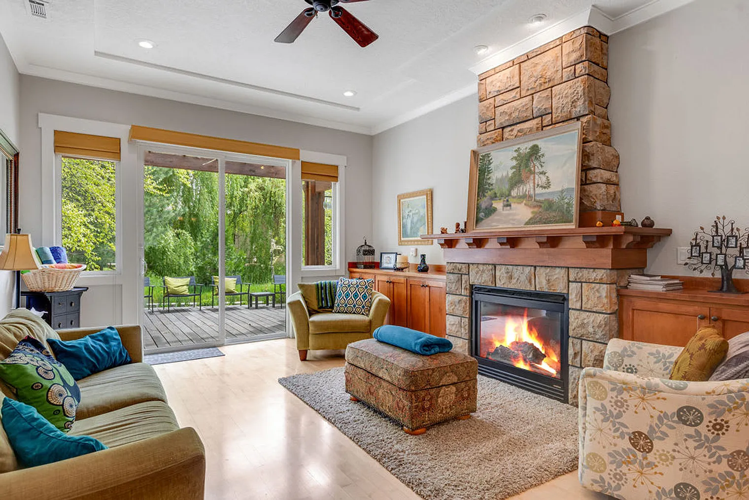 2 bed, 1.0 bath, 1797 sqft, $3,209 — Photo 1