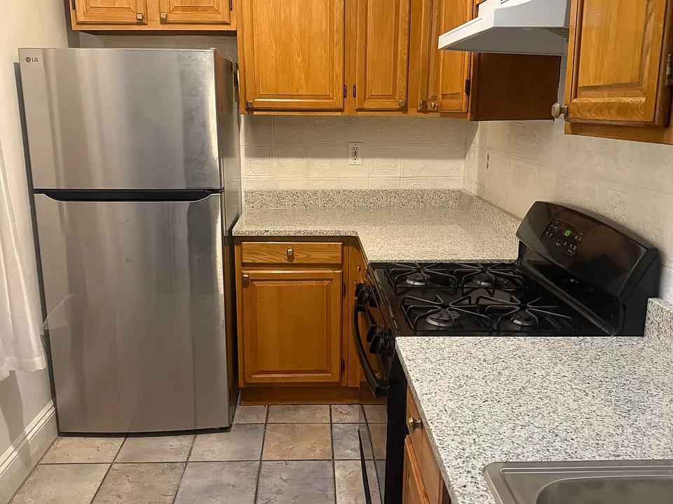 8 Verrill St #1