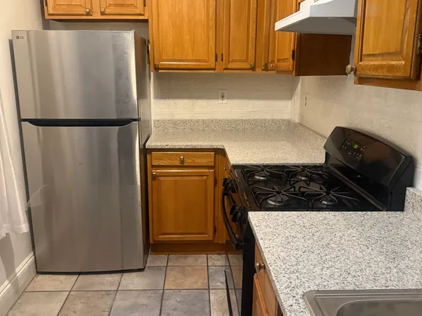 8 Verrill St Floor 1, Mattapan, MA 02126