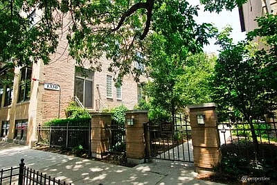1330 W Monroe St #204 — Photo 21