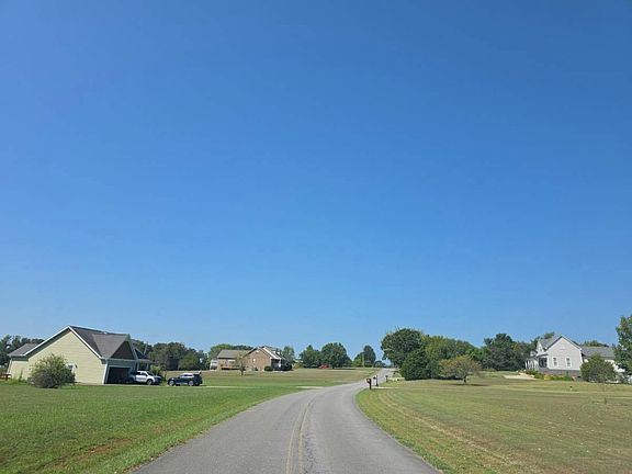 5th image of 1040 Denny Rd