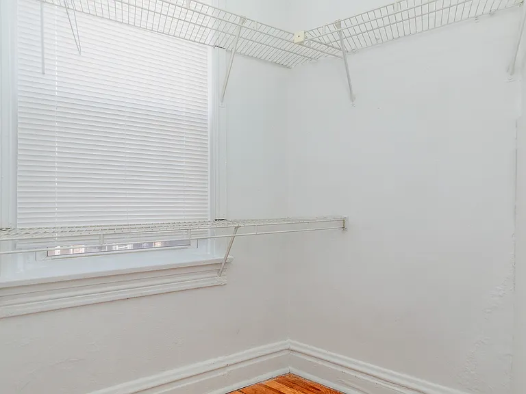 7350 Lindell Blvd #202 — Photo 5