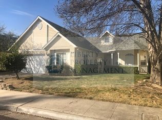 2604 E Goshen Ave, Fresno, CA