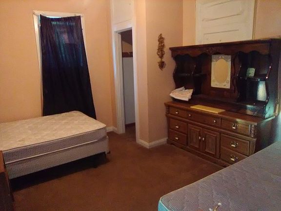 3rd image of 312 N Canyon St #1