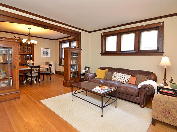 3rd image of 1725 Laurel Ave APT 3