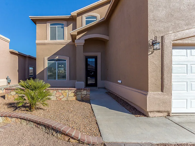 11296 Bullseye St — Photo 3