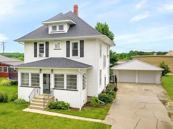 7 Burton St, Millbrook, IL 60536