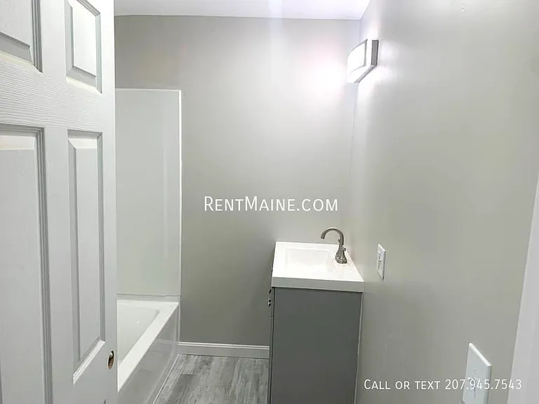 46 Bradbury St #3 — Photo 4