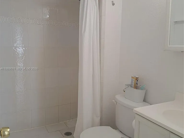 1351 NE Miami Gardens Dr #1723E — Photo 10