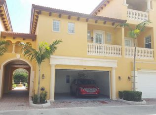 240 NE 69th Cir, Boca Raton, FL 33487