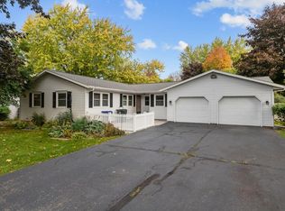 5132 Lakewind Dr, Butte Des Morts, WI 54927