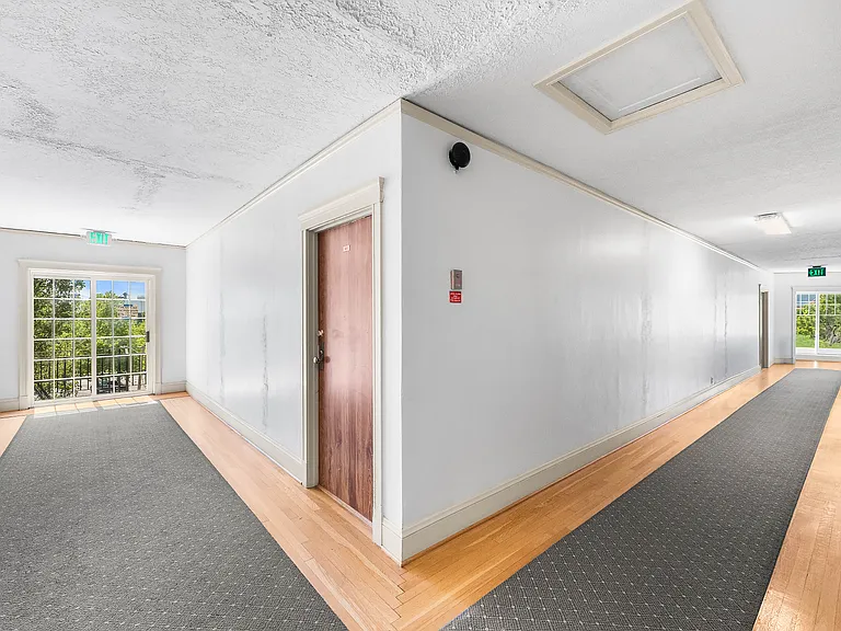 Historic Paramount Apartments — Photo 41